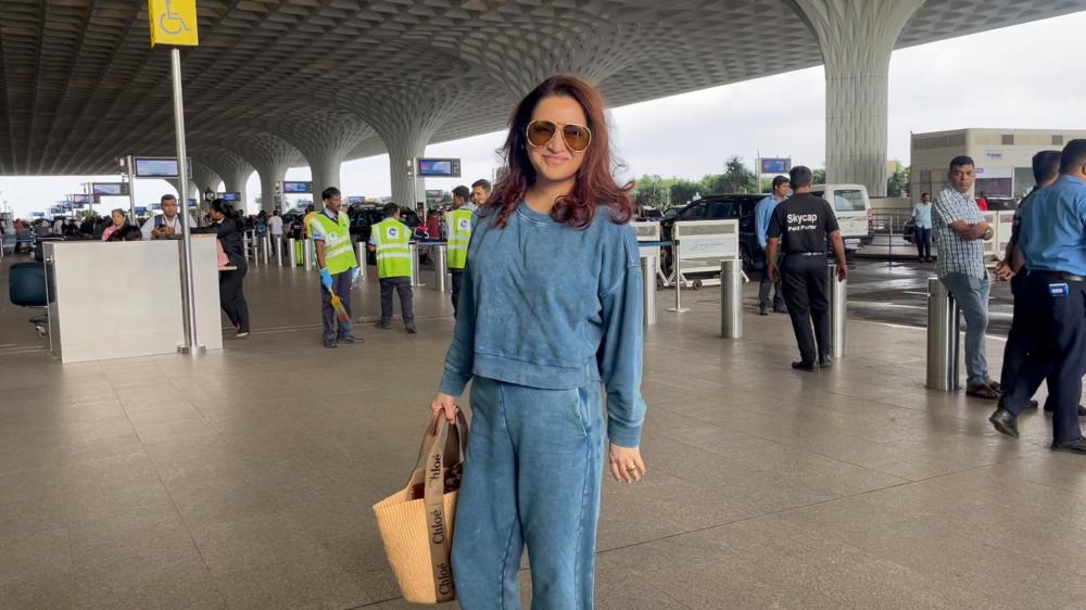 tisca-chopra-looked-elegant-and-stylish-catching-everyone-s-attention-with-her-travel-ensemble